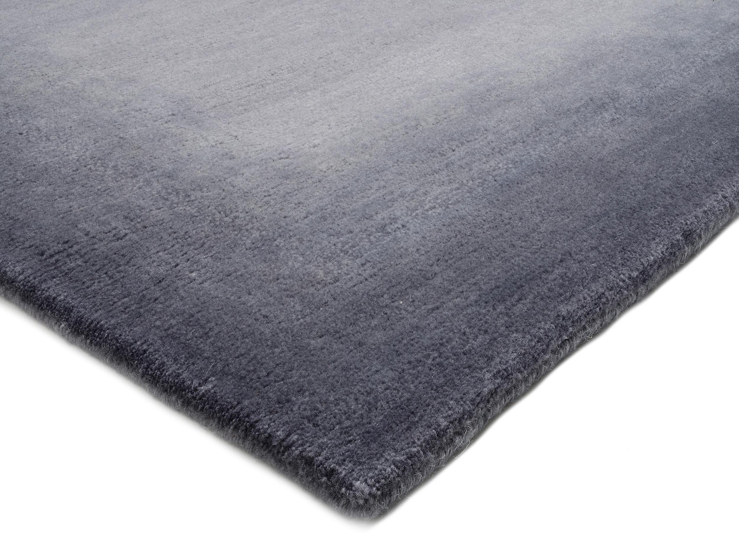 Schlafzimmer Teppich Phokara Melange Grau aus 100% Schurwolle, in der Farbe Grau | Homerugs - Raumansicht
