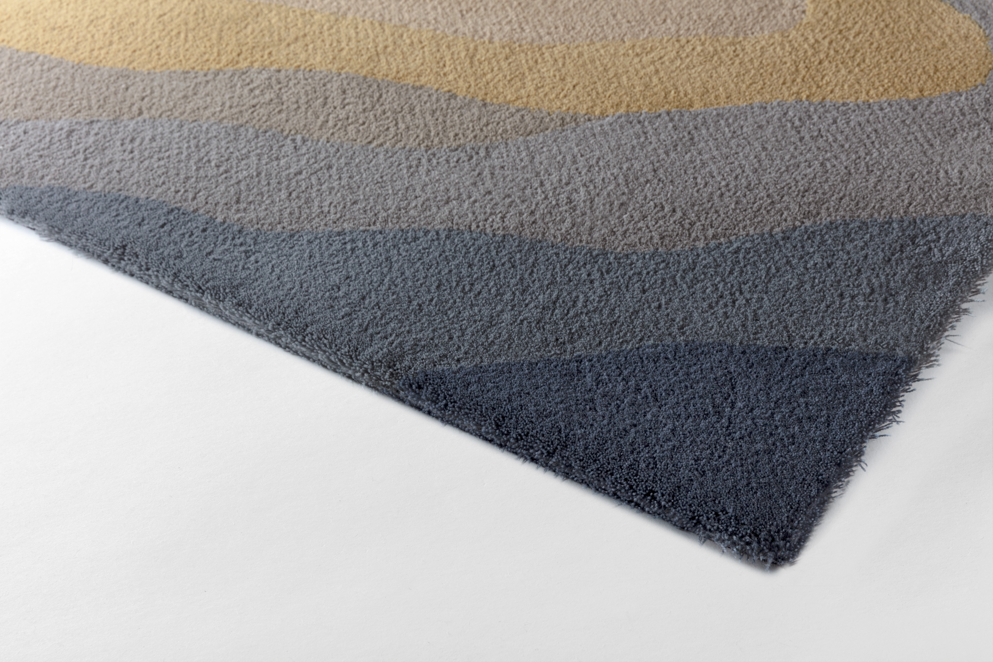 Limited Edition Designer-Teppich Allegro Low Neutral Gold | Homerugs - Dein TEPPICH-Onlineshop | Mood view