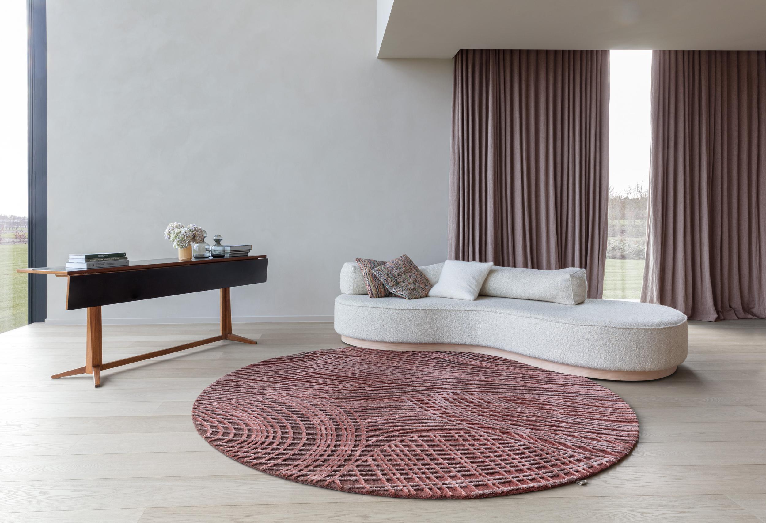Living room rug Spiro Auburn Brown, 89% Wool, 11% Silk, in colour Auburn Brown | Homerugs - Top View