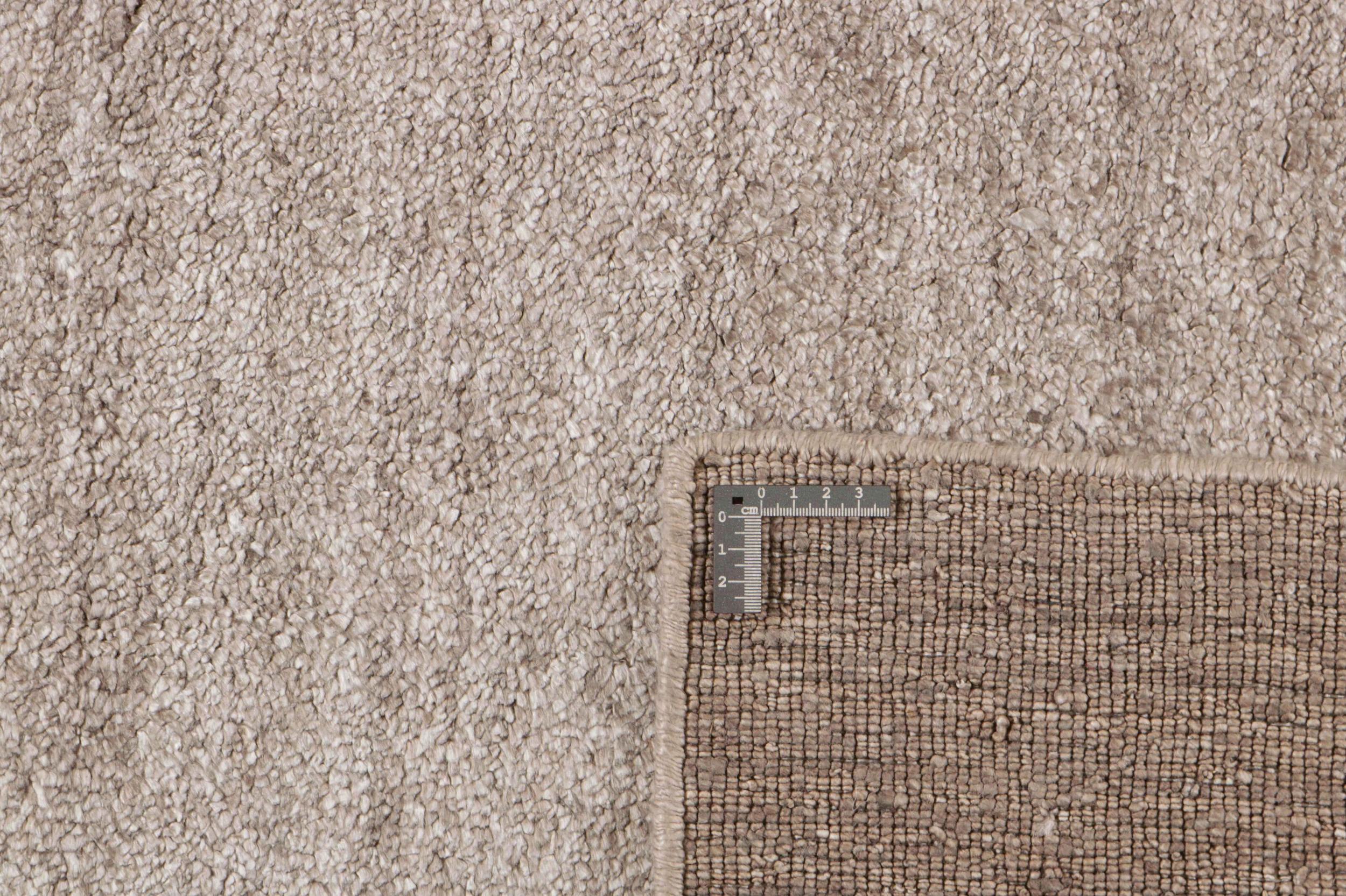 Rug Plain Dust Robusto, Grey, Viskose | Homerugs - Room View