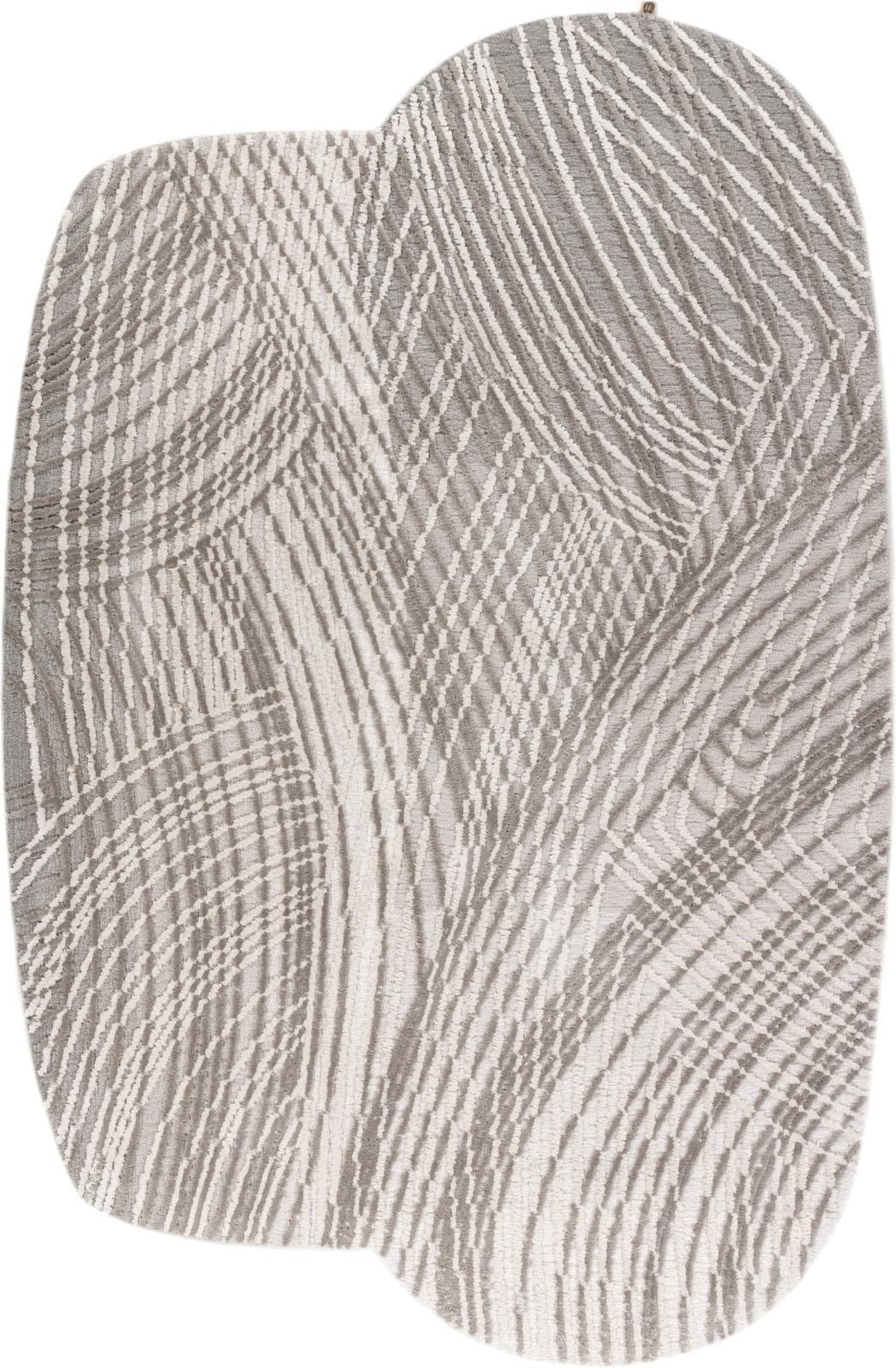 Schlafzimmer Teppich Spiro Taupe Stone aus 89% Wolle, 11% Seide, in der Farbe Taupe Stone | Homerugs - Raumansicht