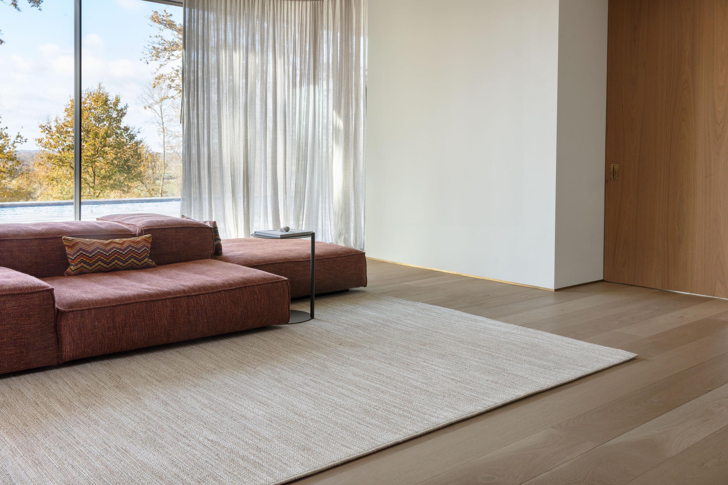 Schlafzimmer Teppich Kurzflor-Teppich Safari Buttermilk aus 66% Wolle - 20% Leinen - 7% Polyester - 4% Polypropylen - 3% Baumwolle, in der Farbe Buttermilk | Homerugs - Raumansicht