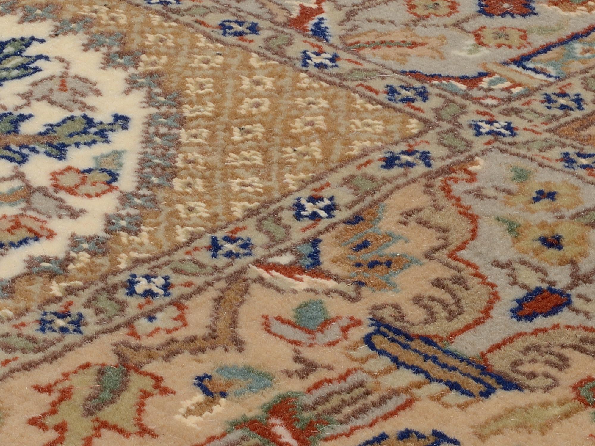 Flur / Korridor Teppich Baleschwar Felder Creme-Creme aus 97% Schurwolle, 3% Seide, in der Farbe Creme-Creme | Homerugs - Detailsicht (6)