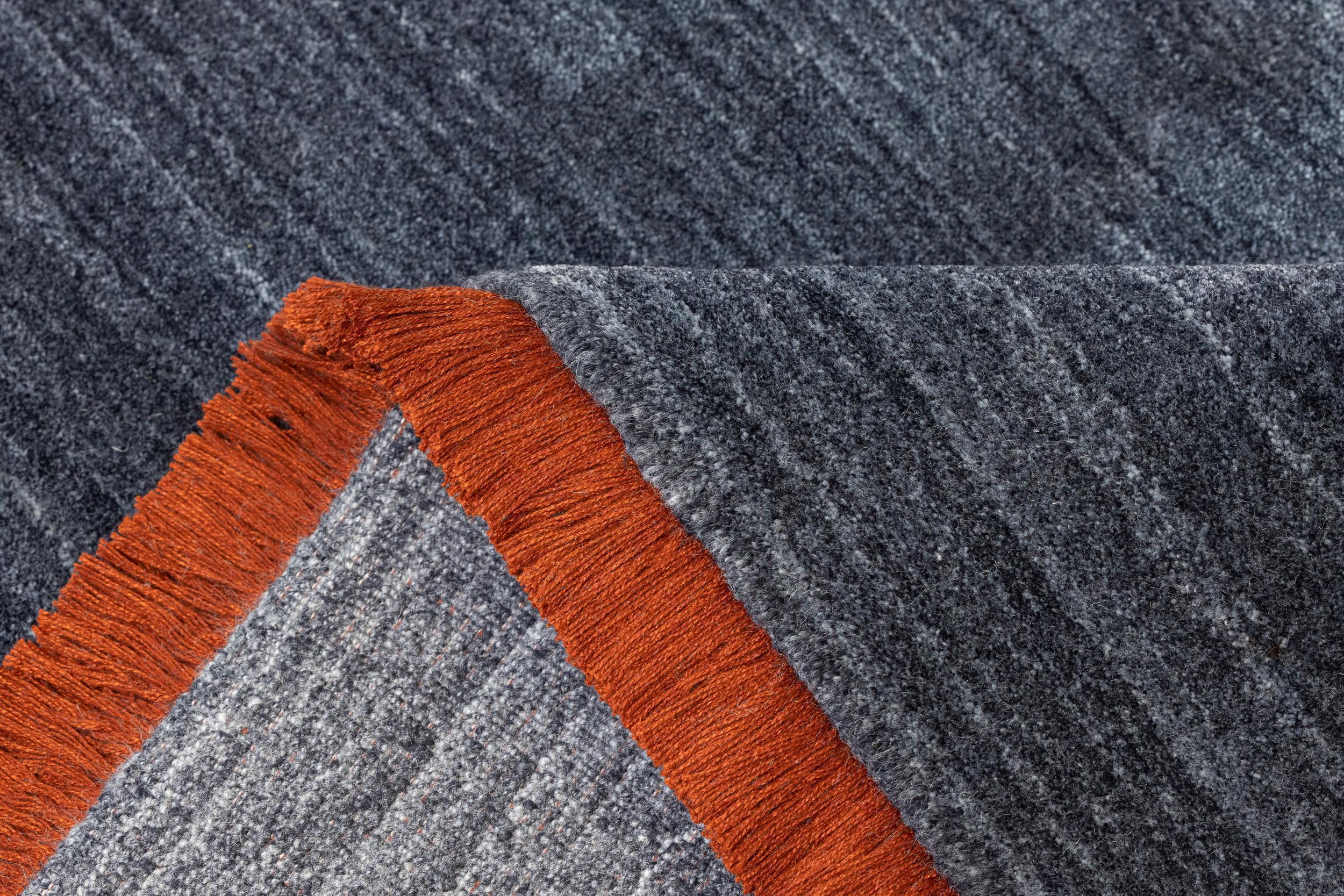 Schlafzimmer Teppich Pure Charcoal aus 80% Wolle, 20% Baumwolle, in der Farbe Charcoal | Homerugs - Detailsicht (3)