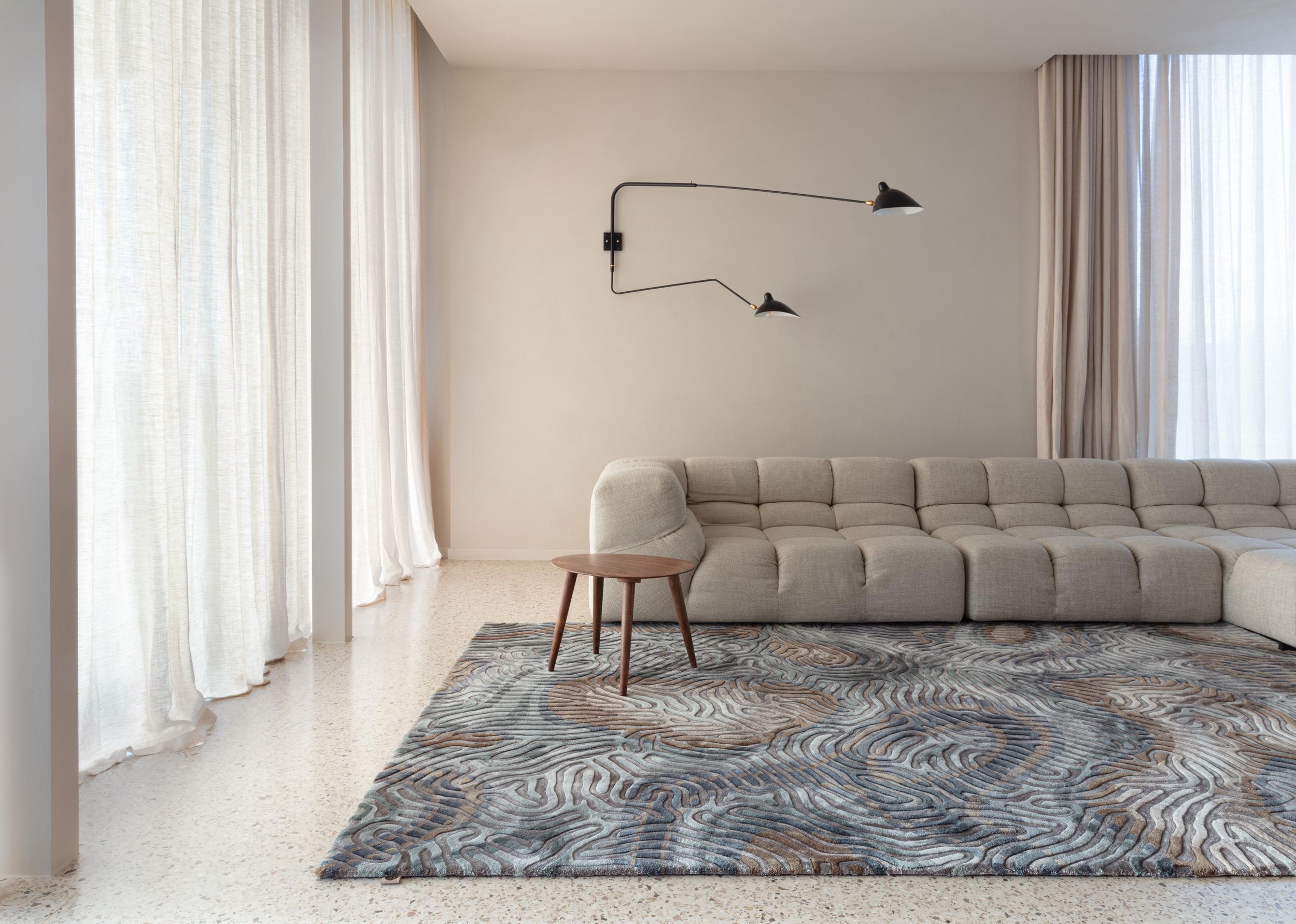 Living room rug Parallel Brain Sea Pine, 90-100% Silk, in colour Sea Pine | Homerugs - Detail View (4)