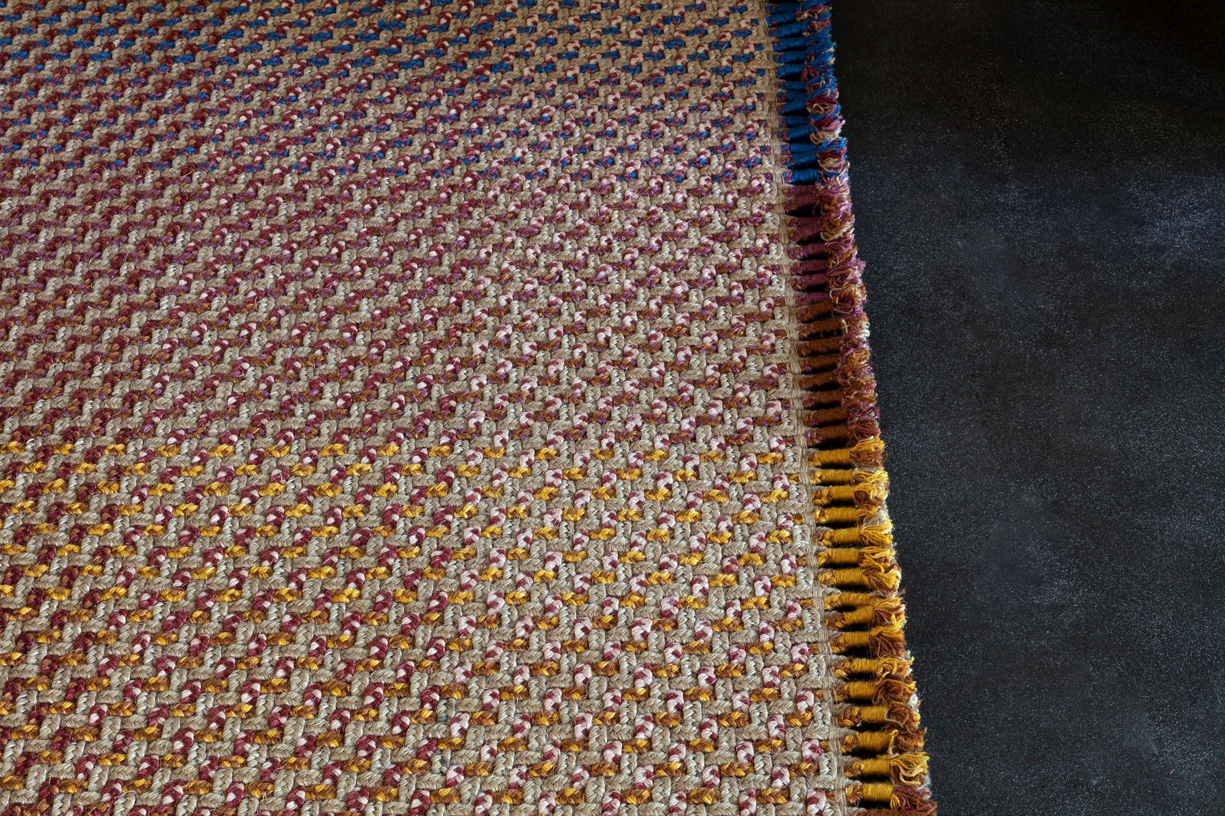 Wohnzimmer Teppich Dakar Grape Cobalt aus 76% Wolle - 24% Sisal, in der Farbe Grape Cobalt | Homerugs - Detailsicht (4)