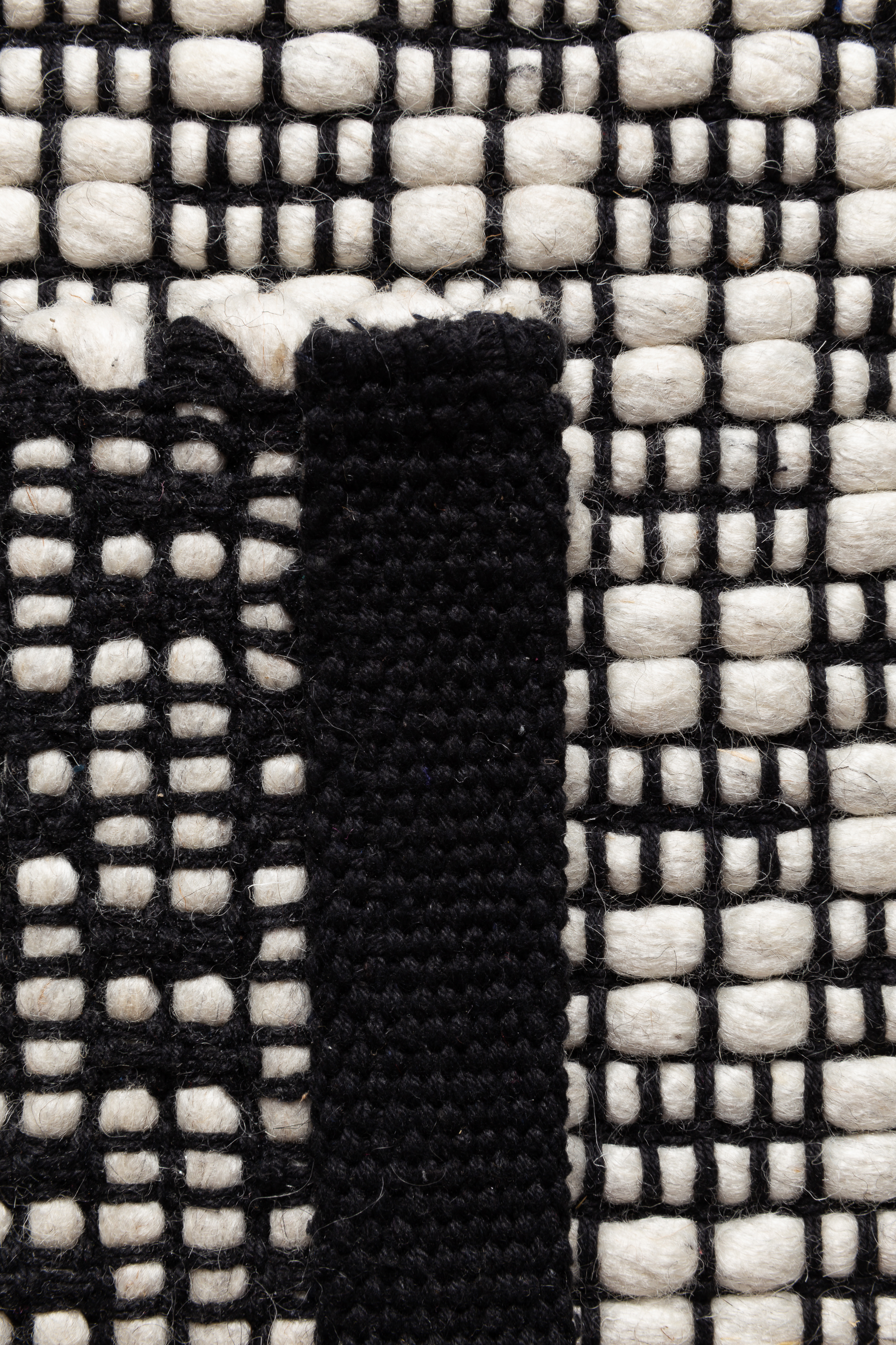Ligne Pure Einfarbiger Teppich Rhythm Black & White | Homerugs - Dein TEPPICH-Onlineshop | Mood view