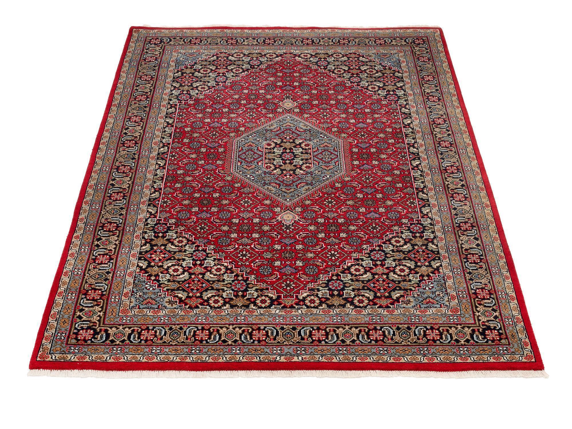 Schlafzimmer Teppich Patna Bidjar Rot-Blau aus 100% Schurwolle, in der Farbe Rot-Blau | Homerugs - Raumansicht