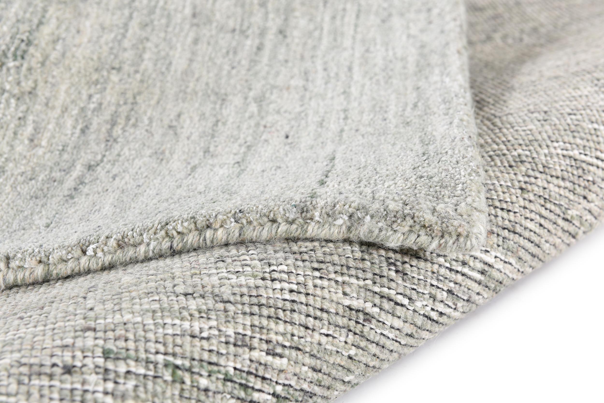 Schlafzimmer Teppich Sandiego Uni 300 Green aus 60% Schurwolle, 40% Viskose (blend), in der Farbe Green | Homerugs - Detailsicht (7)