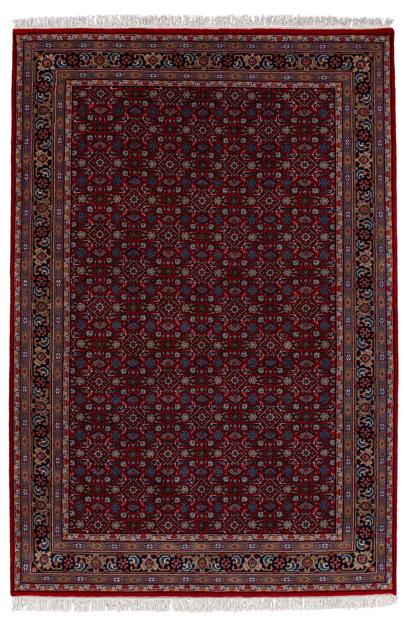 Schlafzimmer Teppich Benares Herati 200 Red aus 100% Schurwolle, in der Farbe Red | Homerugs - Raumansicht