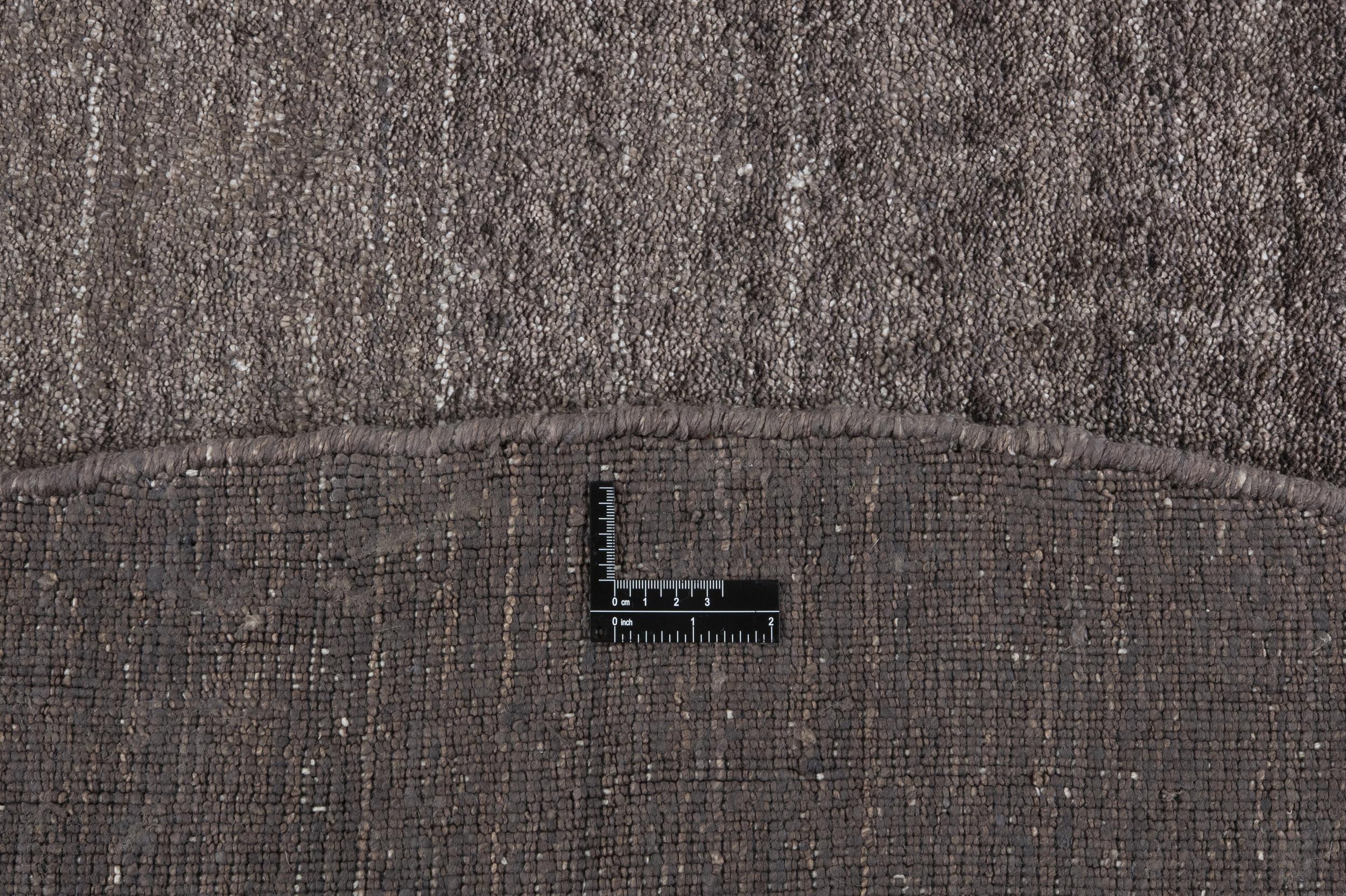 Rug Plain Dust Round Robusto, Dark Brown Round, Viskose | Homerugs - Room View