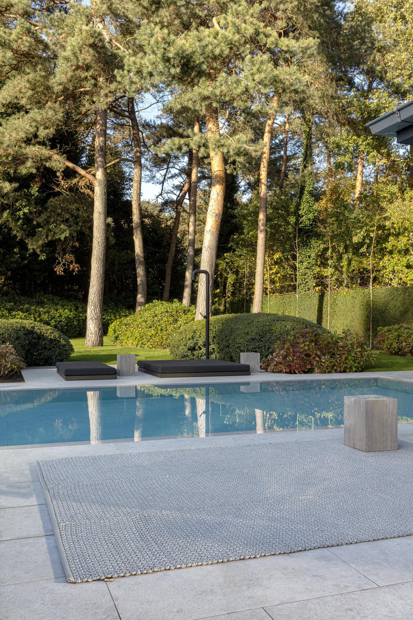 Outdoor Teppich Pebble Beach MoonRock aus 100% Polypropylen, in der Farbe Moonrock | Homerugs - Raumansicht