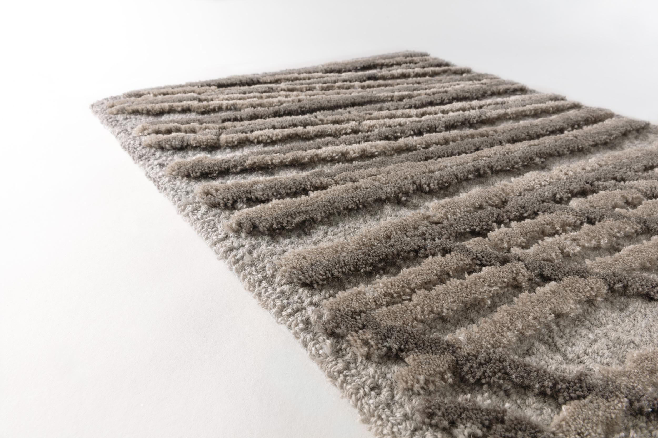 Schlafzimmer Teppich Spiro Taupe Stone aus 89% Wolle, 11% Seide, in der Farbe Taupe Stone | Homerugs - Detailsicht (3)