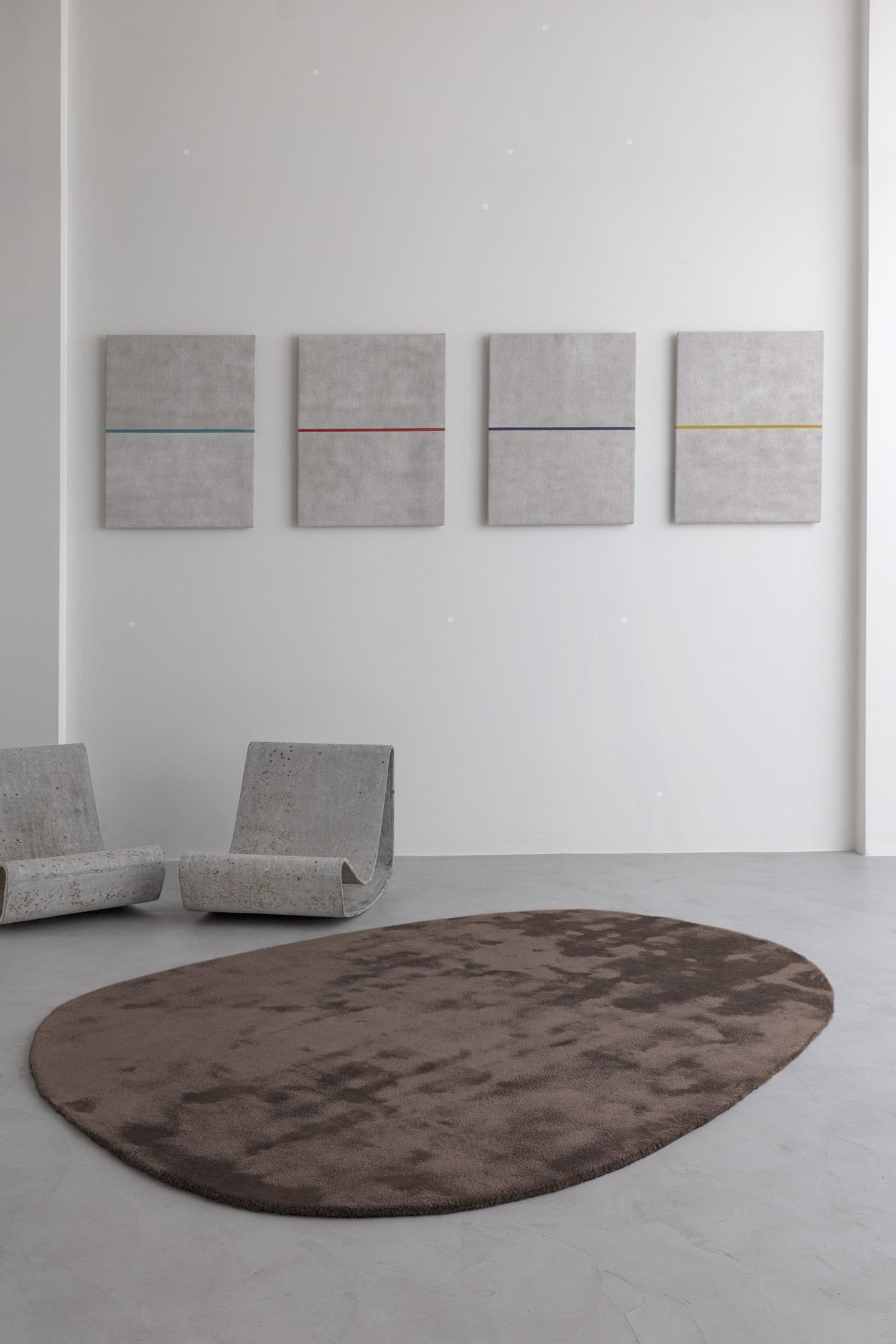 Wohnzimmer Teppich Astral Cinder aus 100% Tencel, in der Farbe Cinder | Homerugs - Raumansicht