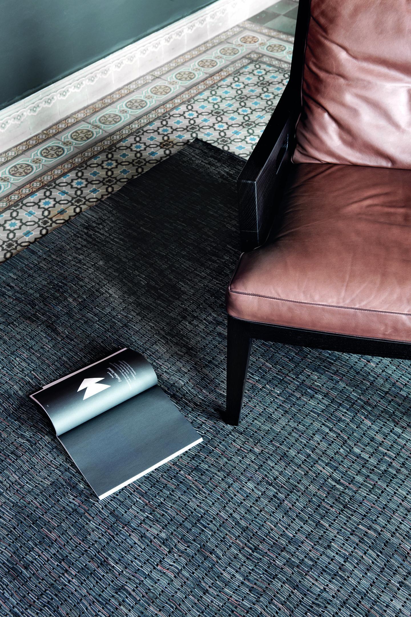 Limited Edition Einfarbiger Teppich Brick Black | Homerugs - Dein TEPPICH-Onlineshop | Mood view