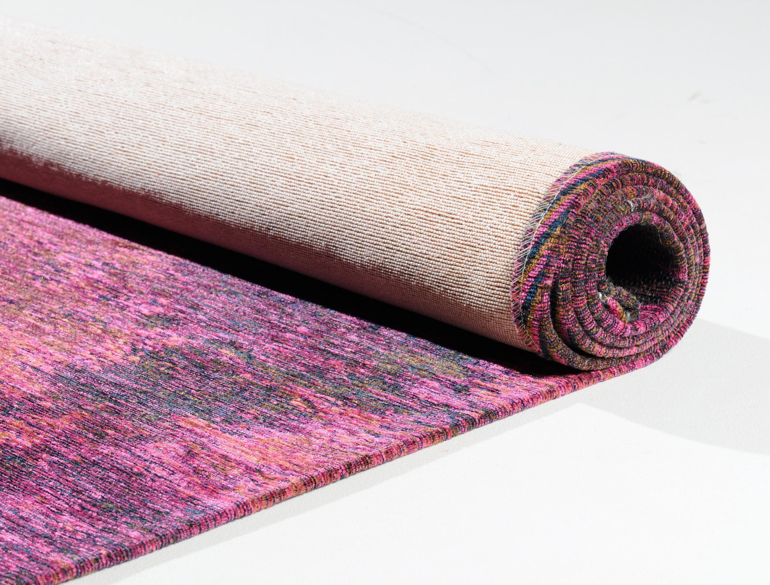 Schlafzimmer Teppich Heritage Cloud 260 Berry aus 30% Baumwolle, 34% Polyester, 36% Chenille, in der Farbe Berry | Homerugs - Detailsicht (3)