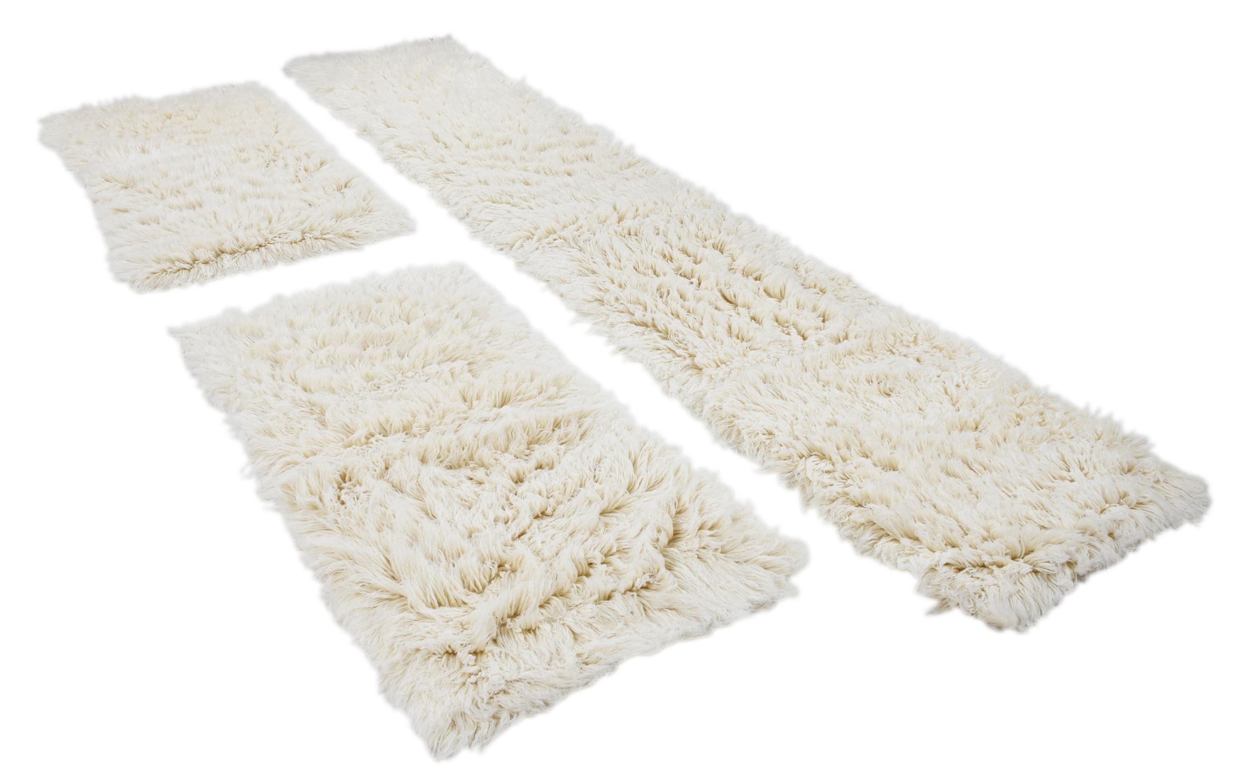 Bedroom rug Flokos 1250 Uni 100 Natural, 90-100% Virgin wool, in colour Natural | Homerugs - Detail View (8)
