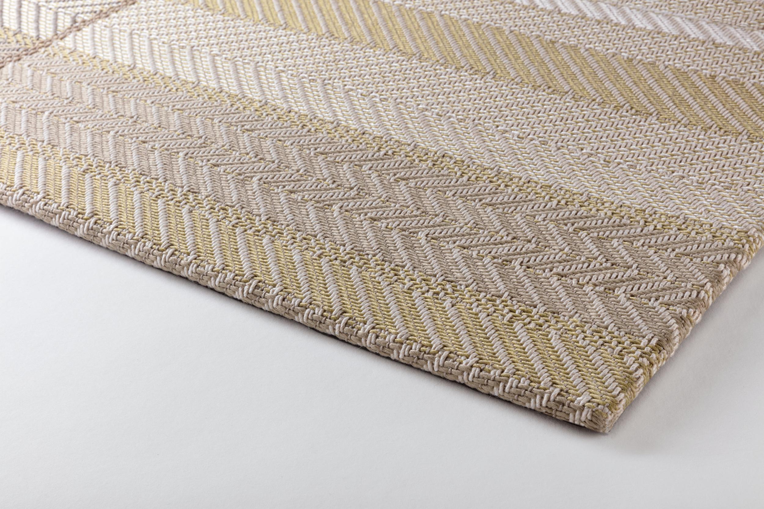 Living room rug Kurzflor-Teppich Pampelonne Lime, Synthetic fibre, in colour Lime | Homerugs - Detail View (3)