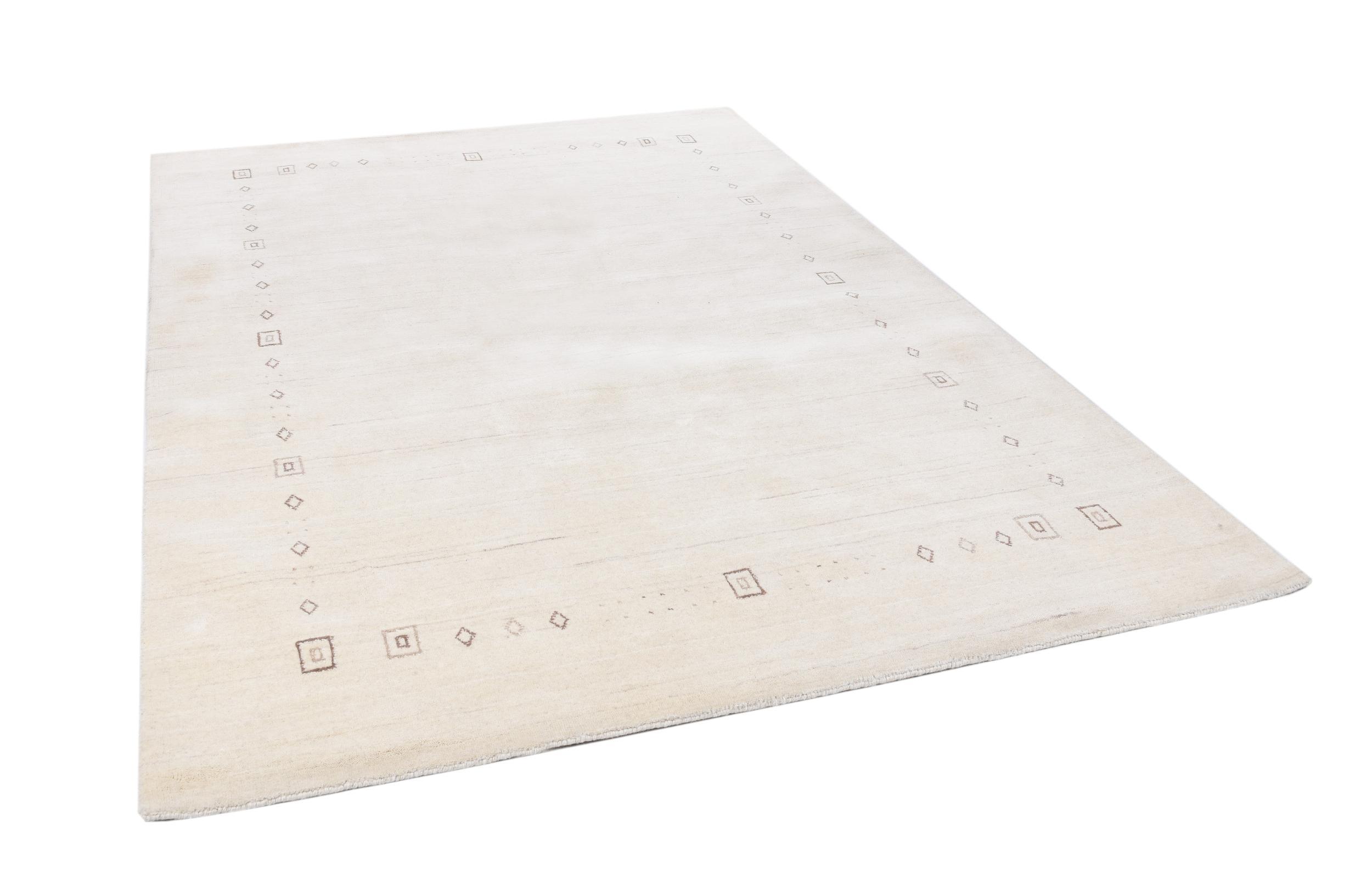 Bedroom rug Lori Dream 3961 550 Beige, 100% Virgin Wool (IWS), in colour Beige | Homerugs - Detail View (6)