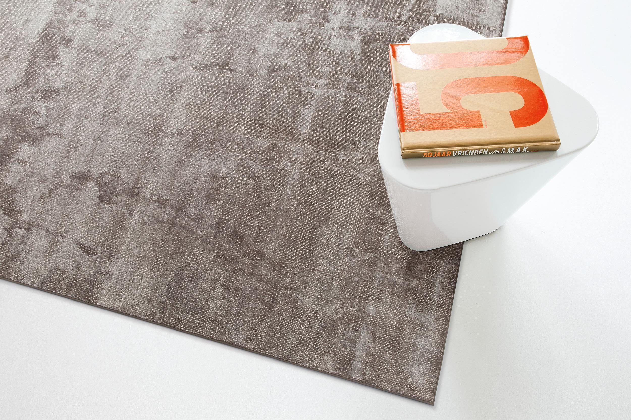 Wohnzimmer Teppich Trendy Pepper aus 75.5% Wolle, 24.5% Seide, in der Farbe Pepper | Homerugs - Raumansicht